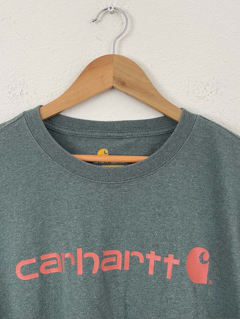 Carhartt Men's XL 16/18 green short sleeve orange logo crew neck original fit